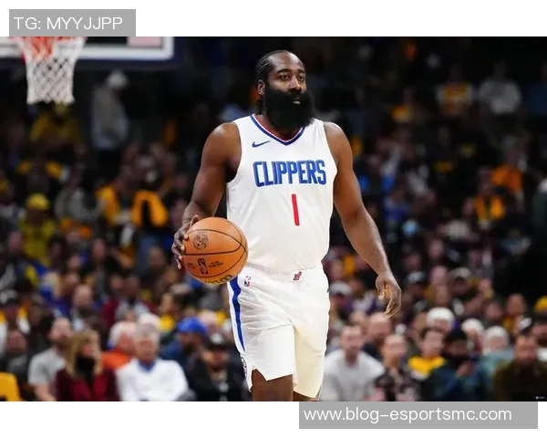 哈登谈球队配合训练称赞祖巴茨与科林斯的默契与随机应变能力 哈登谈球队配合训练称赞祖巴茨与科林斯的默契与随机应变能力