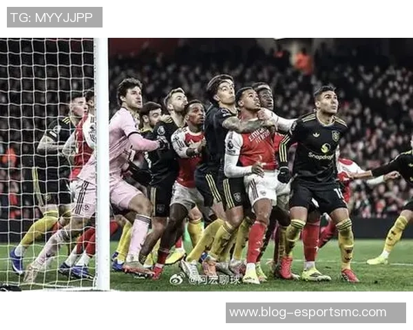 阿森纳球员提前布局拦截战术在中场线前的精彩表现 阿森纳球员提前布局拦截战术在中场线前的精彩表现